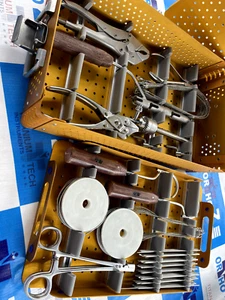 K SET STRUMENTI FILO CON SCATOLA ALLUMINIO (101 Pezzi) - Foto 1 di 5