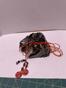 Organizer Reiseetui Kordelzug Tasche handgefertigt D&D Halloween Motiv 17" geöffnet - Bild 1 von 3