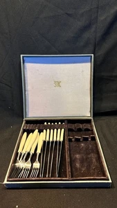 Juego de cubiertos soviéticos vintage en estuche - 5 tenedores y 6 cuchillos - vajilla URSS - Imagen 1 de 4