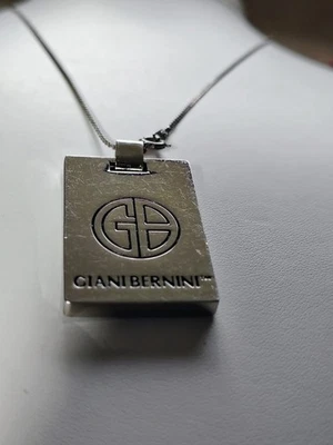 Ожерелье с двусторонней подвеской Giani Bernini серебристый логотип и кожаная цепочка 18 дюймов - Изображение 1 из 4