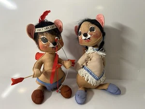 Set aus zwei Vintage Annalee Thanksgiving indischen Mäusen Puppen 12 Zoll - Bild 1 von 13