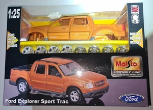 Maisto Assembly Line 1:25 Bausatz - Ford Explorer Sport Trac - Neu & Versiegelt - Bild 1 von 5
