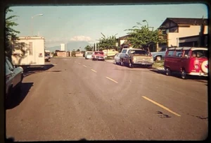 Volkswagen bus red 1978 VINTAGE Kodachrome Slide - Picture 1 of 4
