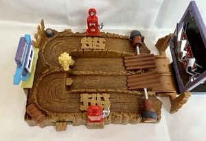 Radiator Springs Disney Pixar Cars Drive In Theater Track Playset Launcher Piece - Picture 1 of 14