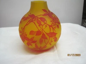 Vintage large heavy Cameo glass red cut to orange/yellow Vase - Picture 1 of 7
