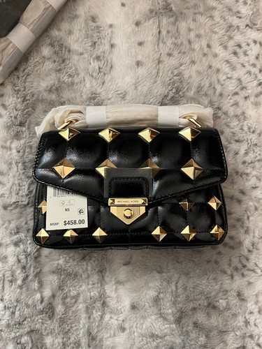 Borsa a tracolla Michael Kors SoHo in pelle trapuntata con borchie nera prezzo al pubblico consigliato $ 458