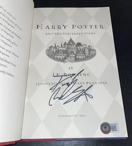 Daniel Radcliffe Signed Harry Potter and the Sorcerer's Stone Book Beckett BAS F - Picture 1 of 4