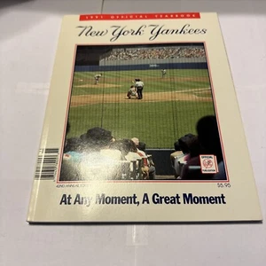 1991 Anuario oficial de los Yankees de Nueva York 42a edición anual - Imagen 1 de 2