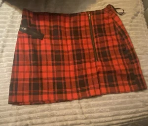 Women’s Red And Black Mini Skirt Size 10 - Picture 1 of 2