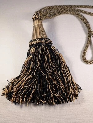 Curtain Tie Back Black & Gold Full & Fluffy — 第 1/2 张图片