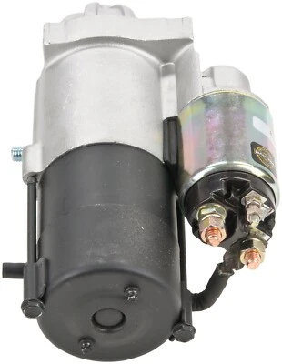 Arranque Bosch V8 6,0 L 2001-2004 Chevrolet Silverado 2500 (remanufacturado) Foto 1 de 4