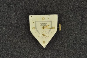 VINTAGE JUVENIA FAB SUISSE WRISTWATCH MOVEMENT - RUNNING - Picture 1 of 1