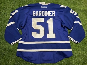 Game Worn 2013-14 Jake Gardiner Toronto Maple Leafs Hockey Trikot Gr. 58 - Bild 1 von 8