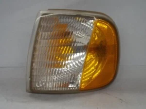Driver Corner/Park Light And Lightning Fits 97-03 FORD F150 PICKUP 454610 - Picture 1 of 2