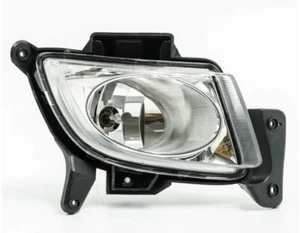 Right Passenger side Fog Lamp for 2008 2009 2010 2011 2012 Hyundai i30 i30CW - Picture 1 of 2