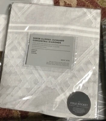Conjunto de cortinas West Elm transparente recortado 2 pedras brancas 108 diamantes concêntricos par novo - Imagem 1 de 2