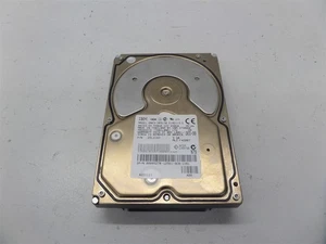 Disco rigido IBM DNES-309170 9 GB SCSI disco rigido 25L2143 - Foto 1 di 5