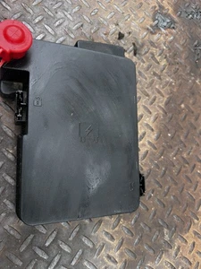 ✅ 14 Chevrolet Equinox Fusebox Fuse Box Relay Module Cover Lid 22922727 - Picture 1 of 4