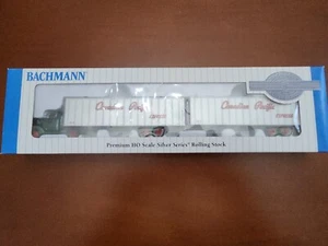 Bachmann 42233 Canadian Pacific Green Truck Cab & 2 Piggyback Trailers HO Scale - Picture 1 of 3