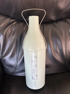 Skybar Insulated Full Wine Bottle Travel Chiller Cooler Reusable Carrier Green - Picture 1 of 3