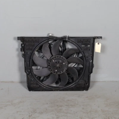 2011-2015 BMW 550i 650i 750i Radiator Fan 850 Watt 17428509743 OEM Used Foto 1 de 4