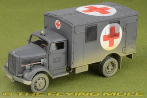 Forces of Valor 1:32 Kfz.305 Blitz Ambulance German Army w/1 Figure - Picture 1 of 8