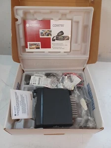 Motorola CDM750 UHF 403-470MHz 25-40 Watt 4 Channel AAM25RKC9AA1AN Brand NEW Box - Picture 1 of 12