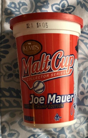 Kemps Malt Cup JOE MAUER COLLECTIBLE SERIES Batting Champ Series - with top Cover