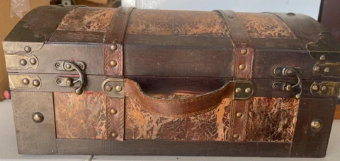 Beautiful Small Antique Dome Topped  Steamer Trunk 18"W x 8"T Cover