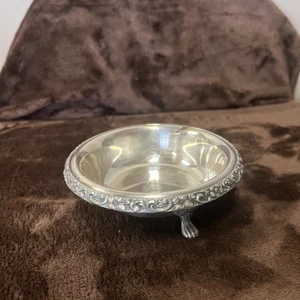 Rose Scroll Benedict Period Plate #7321 - Picture 1 of 6