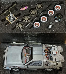 DeLorean 1/18 Scale Back to the Future Time Machine - Picture 1 of 12