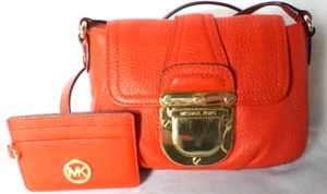 Michael Kors Poppy Pebbled Leather Sm Crossbody Shoulder Bag w/Skinny ID Wallet - Picture 1 of 19