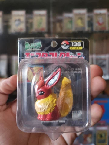 Pokemon Figure TOMY Monster Collection FLAREON 136 Pocket Monster RARE BNIB Cover