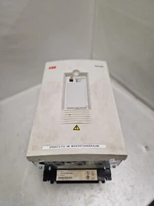 VENTADOR DE FRECUENCIA ABB 380/480VAC 18/15A ACS60100165000C1200900 - Imagen 1 de 3