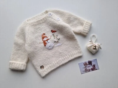 Suéter bonito de lã estilo feito à mão por Judith com bordado boneco de neve 3-6 mos - Imagem 1 de 4