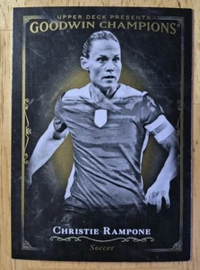 Christie Rampone | 2016 Upper Deck Goodwin Champions Bianco e Nero #111 Calcio - Foto 1 di 2