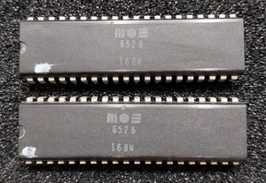 2x MOS 6526 Commodore 64 CIA with same date code (1684) - Picture 1 of 3
