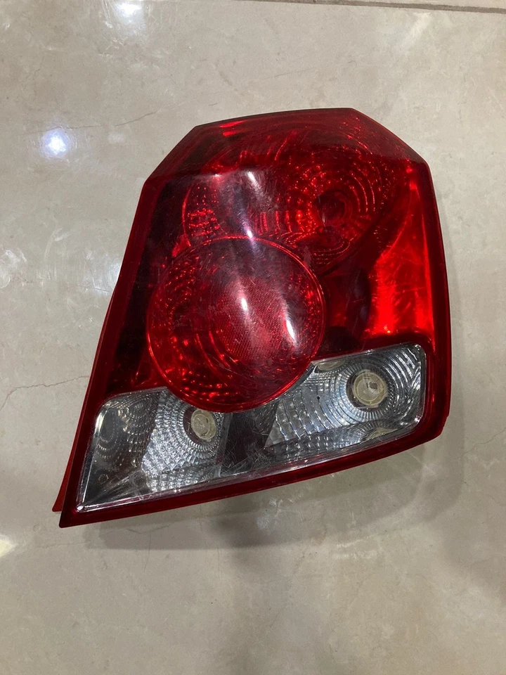 Passenger Right TAIL LIGHT HATCHBACK FITS 04-08 AVEO / Daewoo Kalos 612272 — 第 1/1 张图片