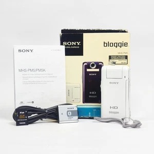 Sony Bloggie MHS-PM5 Retro Digital Camcorder + Box, Battery, Card & Accessories - Picture 1 of 8
