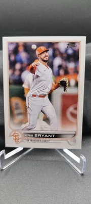 2022 Topps Series 1 - Kris Bryant #86 Vertical, Fielding - Image 1 of 4
