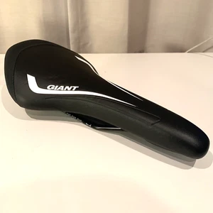 GIANT Velo VL-1184 Bicycle Saddle Seat Black White Road Bike Cycling Like New - Bild 1 von 14
