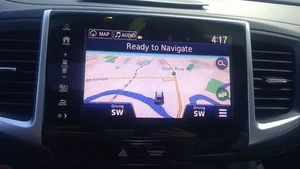 Info-GPS-TV Screen Player Dash Mounted With Blu-ray Fits 16-20 PILOT 1104556 - Picture 1 of 12