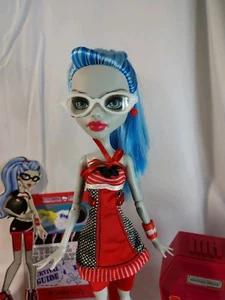 Physical Deaducation Ghoulia Complete Monster High Doll Lot ball locker skull mh - Picture 1 of 5