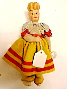 1930's 9"- cloth doll/molded fabric face-All felt clothing ! - Picture 1 of 5