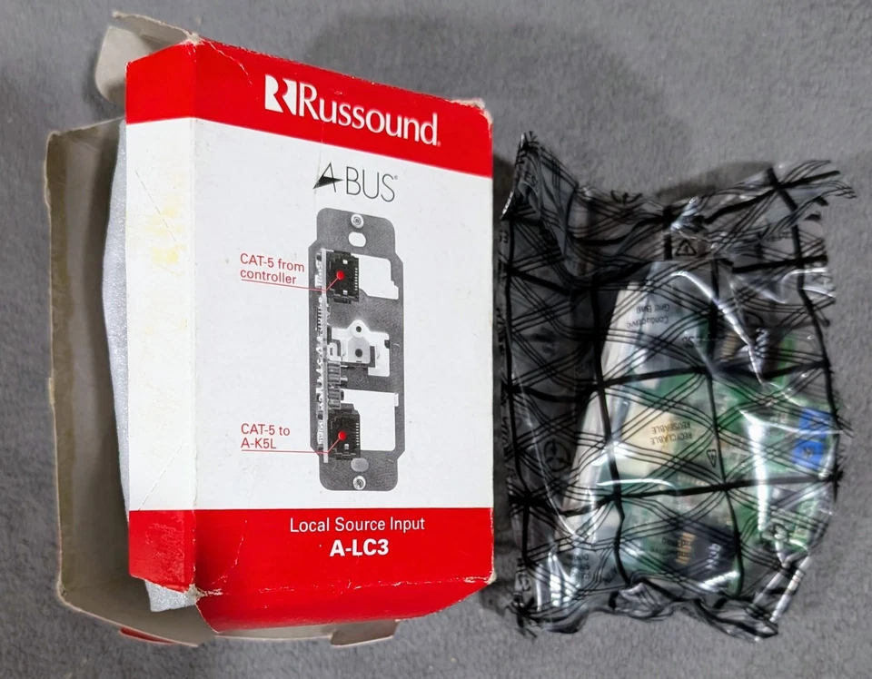 Módulo de entrada de fuente local Russound A-LC3 A-BUS - Usado Foto 1 de 4