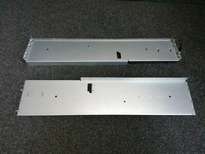 EMC Rackschienen Kit für CX4 042-005-389 042-005-387 - Bild 1 von 3