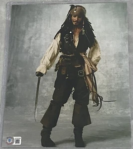 Johnny Depp firmata BAS COA autografata 8x10 Pirati dei Caraibi foto auto - Foto 1 di 3