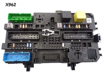 Scatola fusibili centralina Opel Astra H GTC 1.8 13206762 HK - Immagine 1 di 4