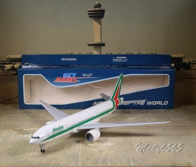 SkyMarks Alitalia "Old Color" B777-200ER "MUY RARO" 1/200 Foto 1 de 4