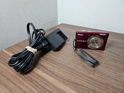 Nikon Coolpix S570 5x Wide Zoom Digital Camera Red With Battery And Charger  - Image 1 of 4